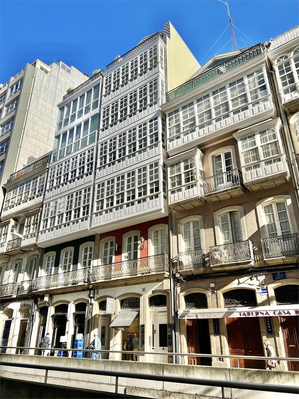 Foto 1 Edificio de uso mixto en Payo Gómez, Ensanche de A Coruña