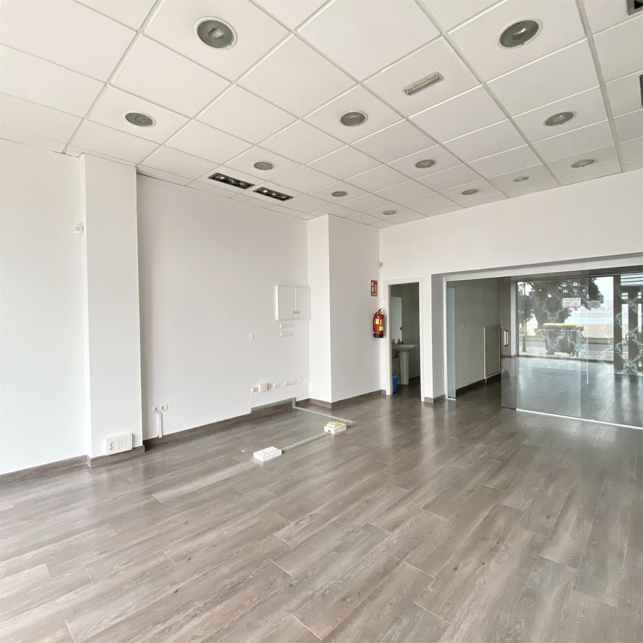 Foto 5 Local comercial en Avenida Buenos Aires, situado en la zona de Riazor