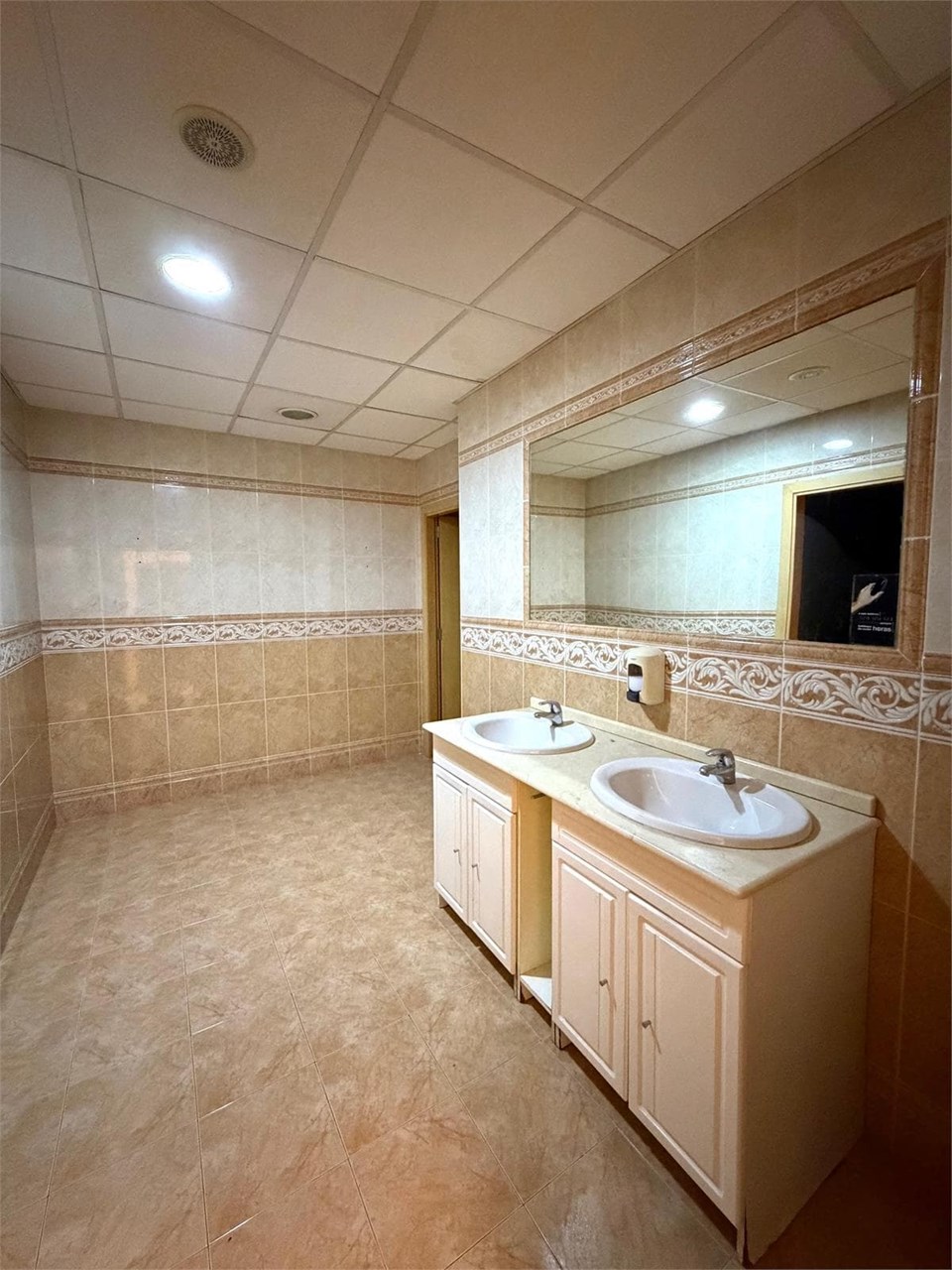 Foto 10 LOCAL EN ALQUILER EN MARQUES DE AMBOAGE, A CORUÑA