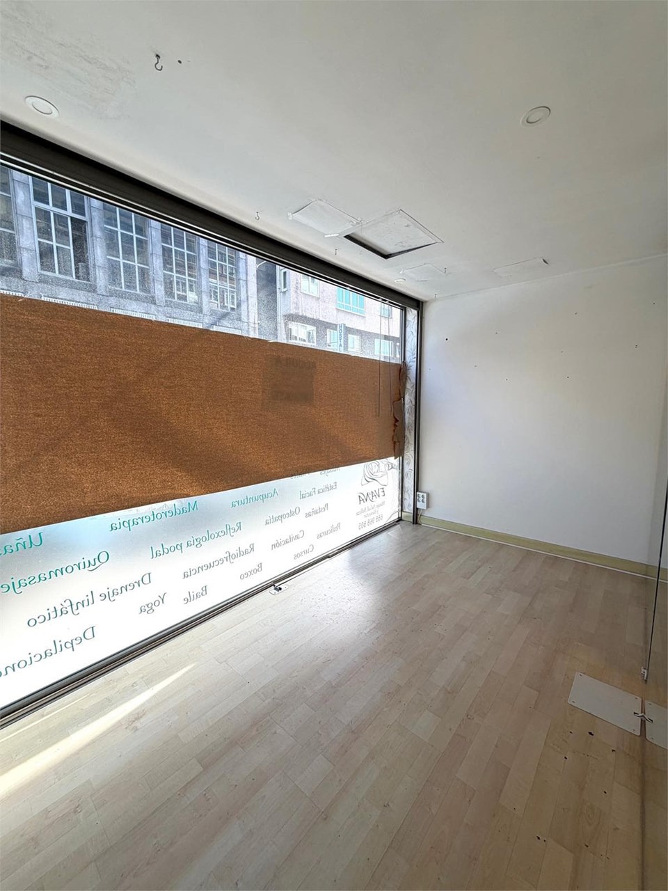 Foto 4 LOCAL EN ALQUILER EN MARQUES DE AMBOAGE, A CORUÑA