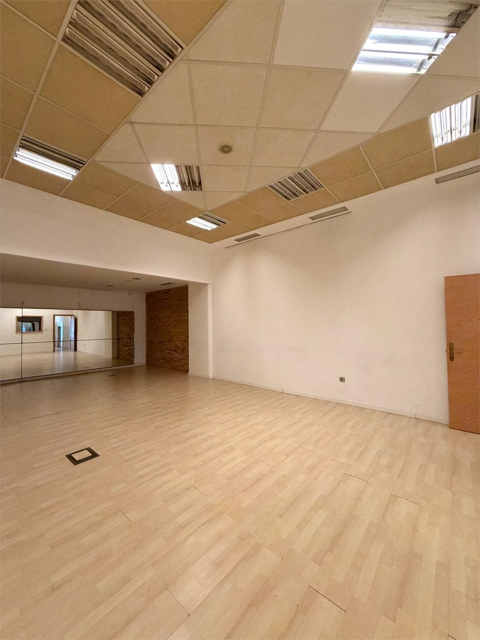 Foto 8 LOCAL EN ALQUILER EN MARQUES DE AMBOAGE, A CORUÑA