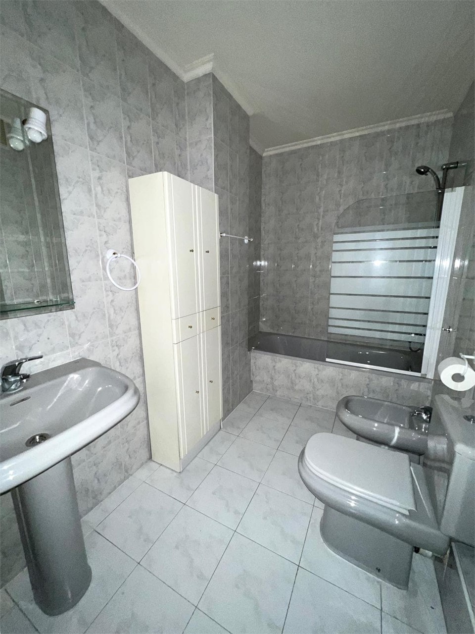 Foto 30 PISO EN ALQUILER EN LUCIANO YORDI DE  CARRICARTE, MATOGRANDE-A CORUÑA