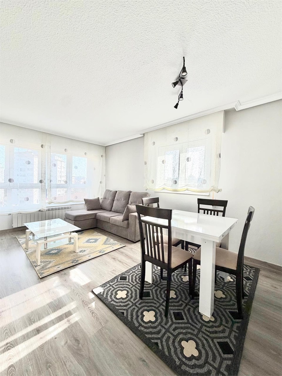 Foto 1 Piso en Avenida de Glasgow, zona Elviña